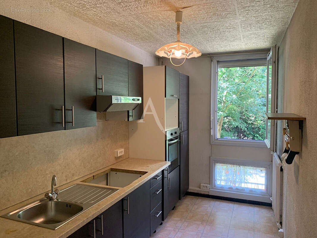 Appartement F2 -57 m² - Livry-Gargan (Résidence Albert Thomas) - photo 3