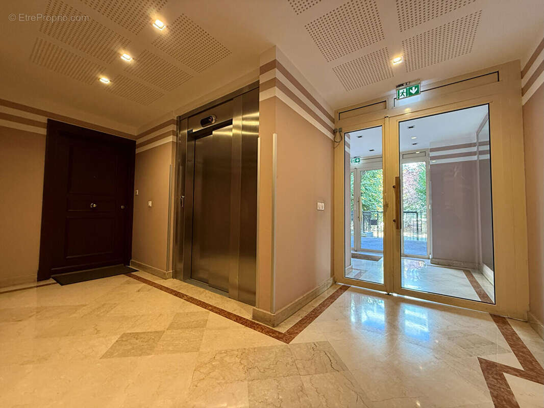 Appartement à MONTROUGE