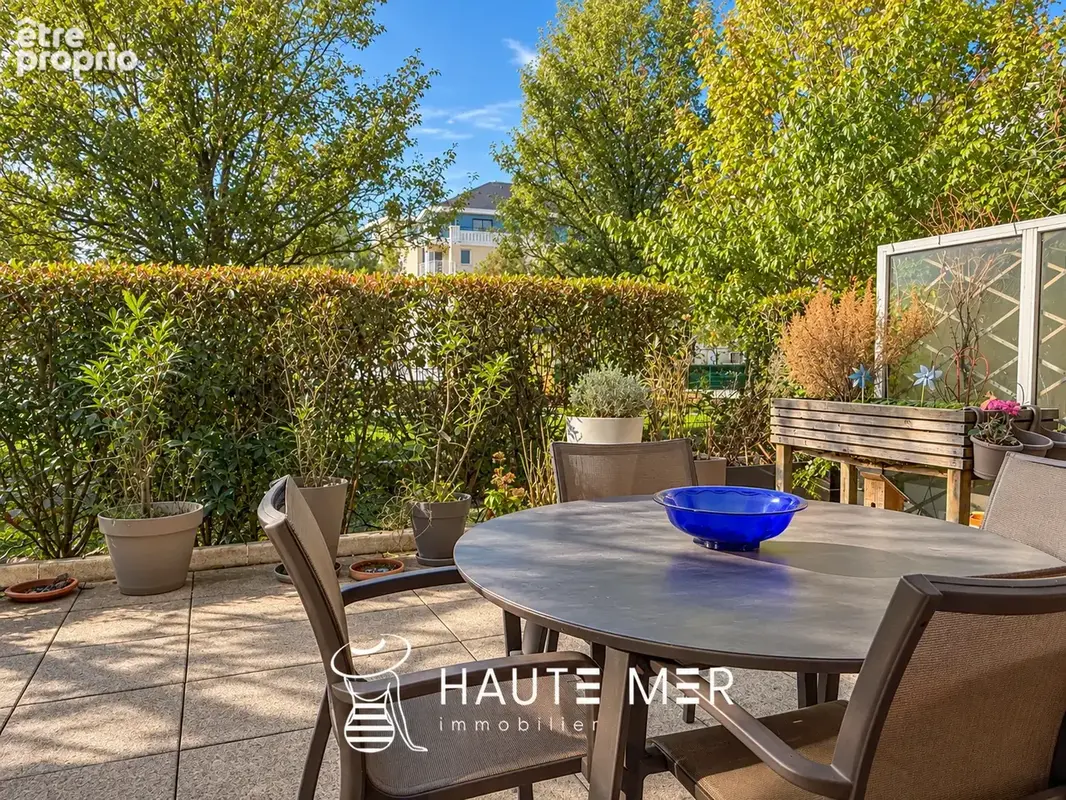 CAMÉLIA - Un appartement T3 avec double garage au cœur de la ville - photo 9