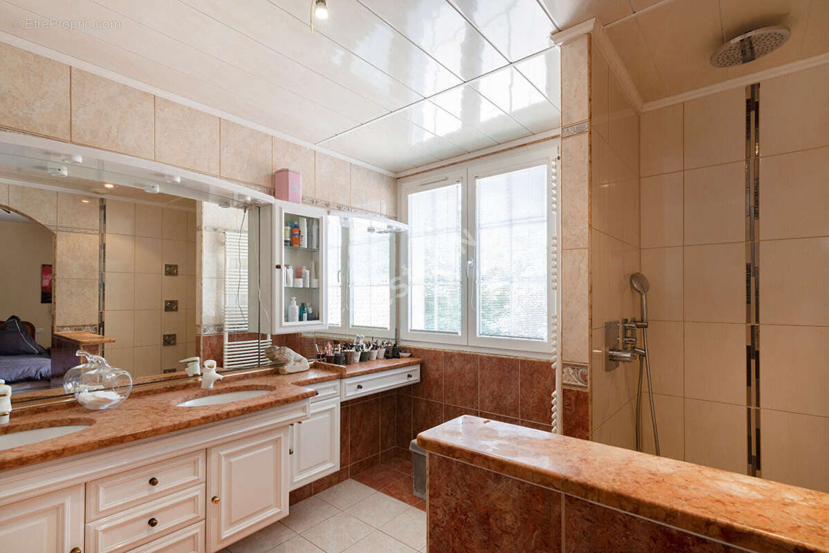 Maison à LONGEVILLE-LES-SAINT-AVOLD