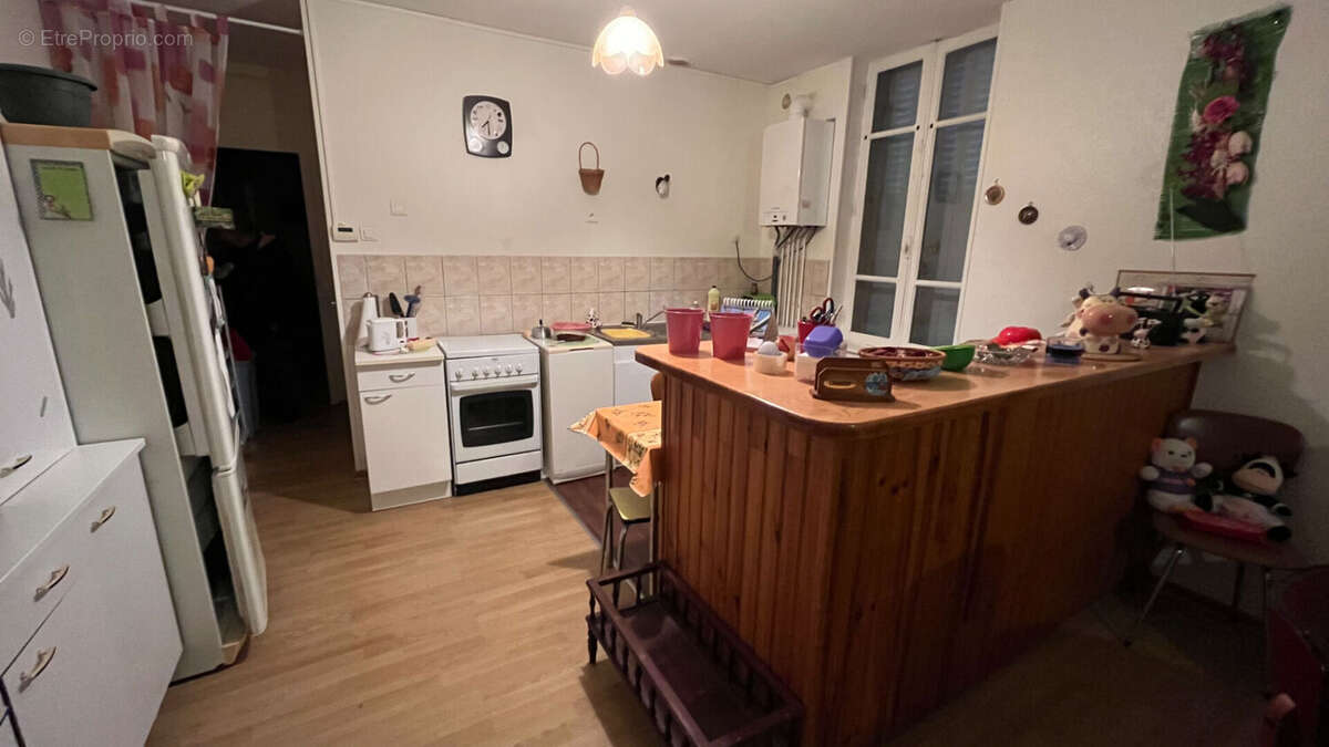 Appartement à YZEURE