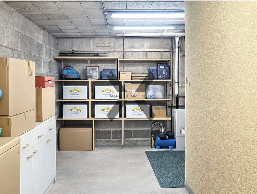 Maison à COMMELLE-VERNAY