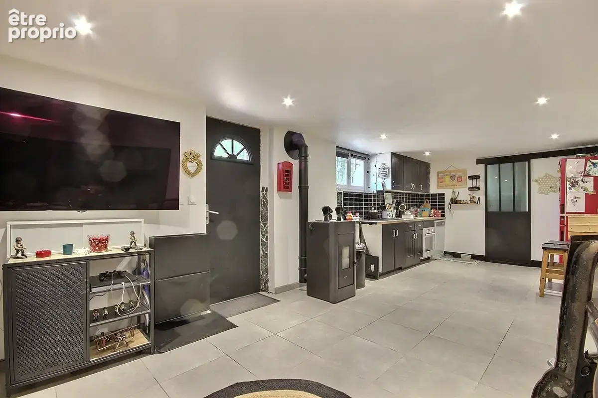 Maison rénovée avec appartement indépendant - belles prestations - photo 15