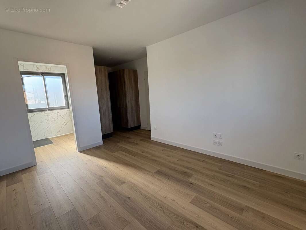 Maison à SAINT-CLAR-DE-RIVIERE