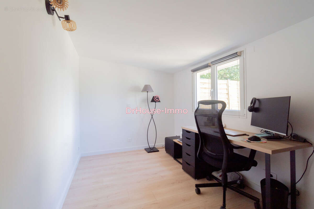 Maison à SARTROUVILLE