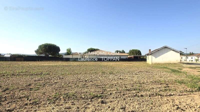 terrain plat avec dépendance à Villeneuve sur Lot - photo 4