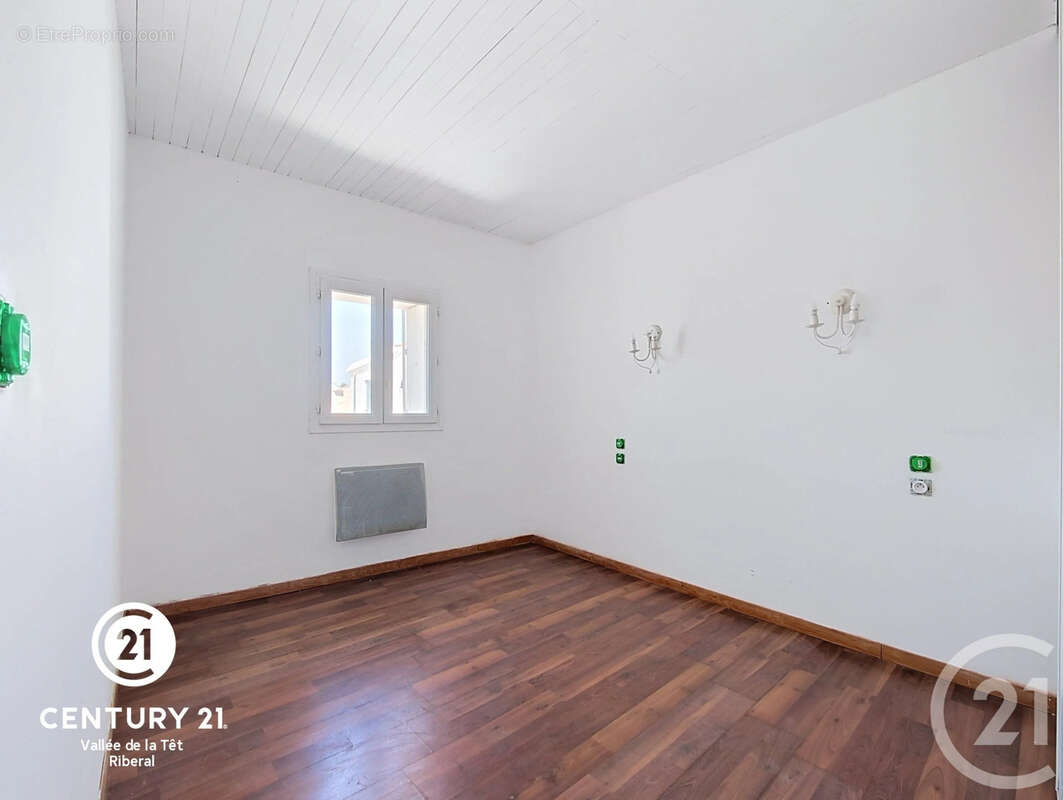 Maison 85 m² à Saint-Esteve  - photo 5