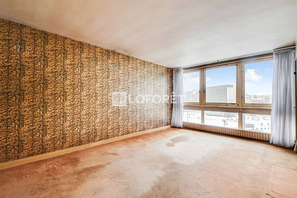 Appartement à PARIS-14E