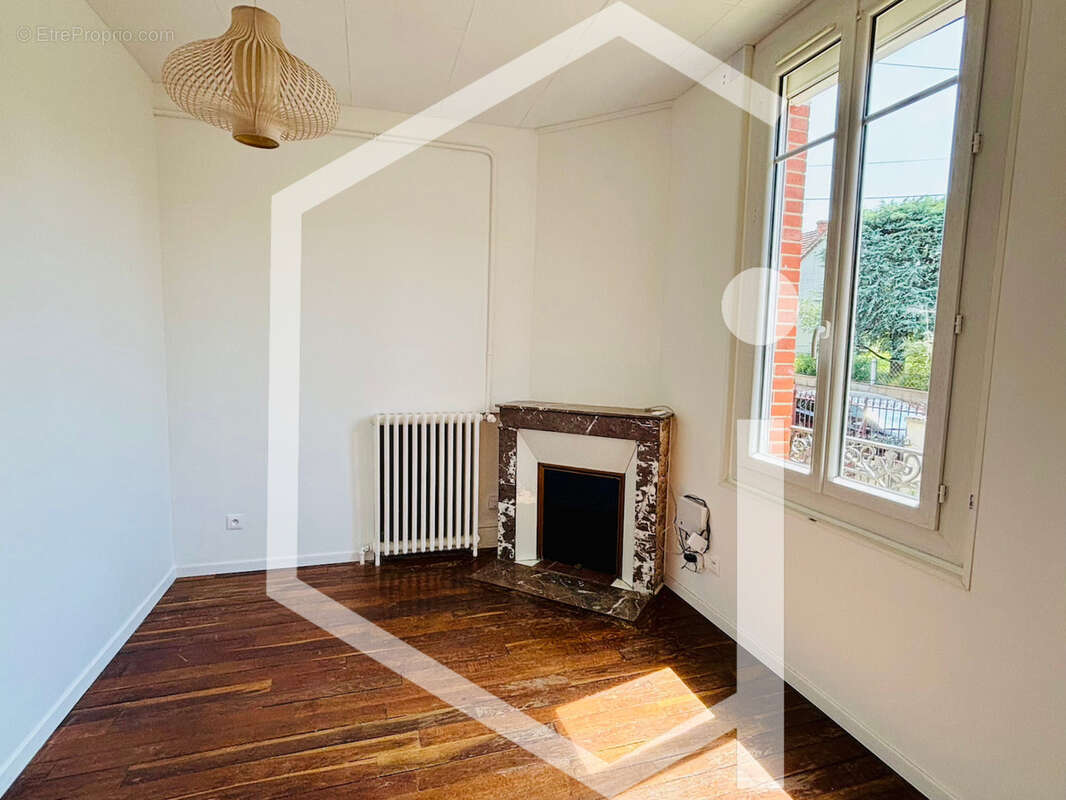 Maison à COSNE-COURS-SUR-LOIRE