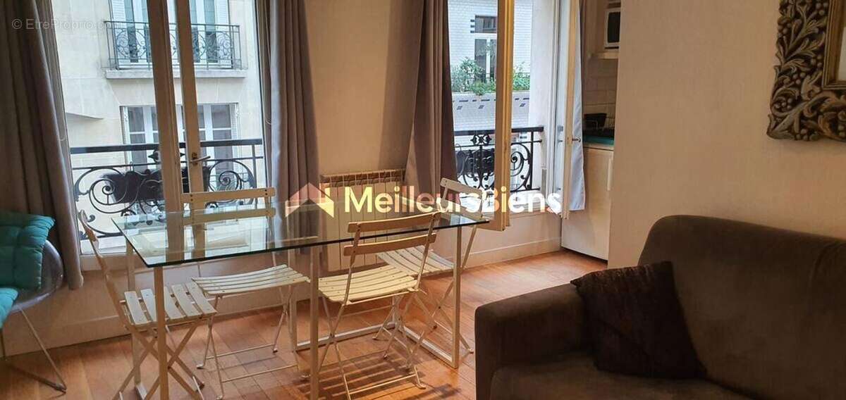 Appartement à PARIS-6E