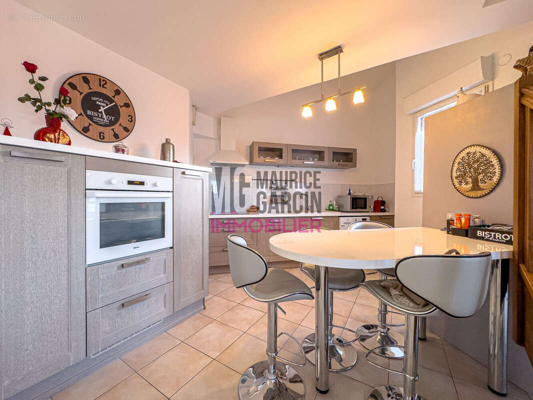 Appartement à L'ISLE-SUR-LA-SORGUE