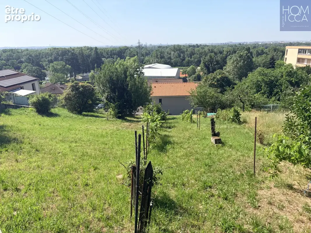 Rillieux la pape crepieux terrain constructible 670m2 libre de constructeur a vendre - photo 2