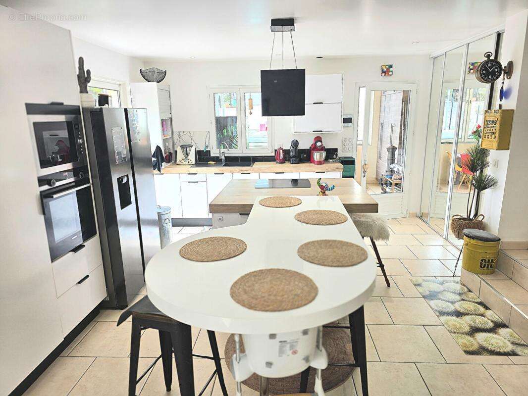 Maison à BORMES-LES-MIMOSAS