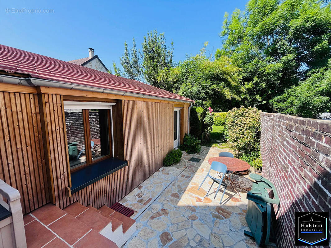 Maison à LE PLESSIS-BELLEVILLE