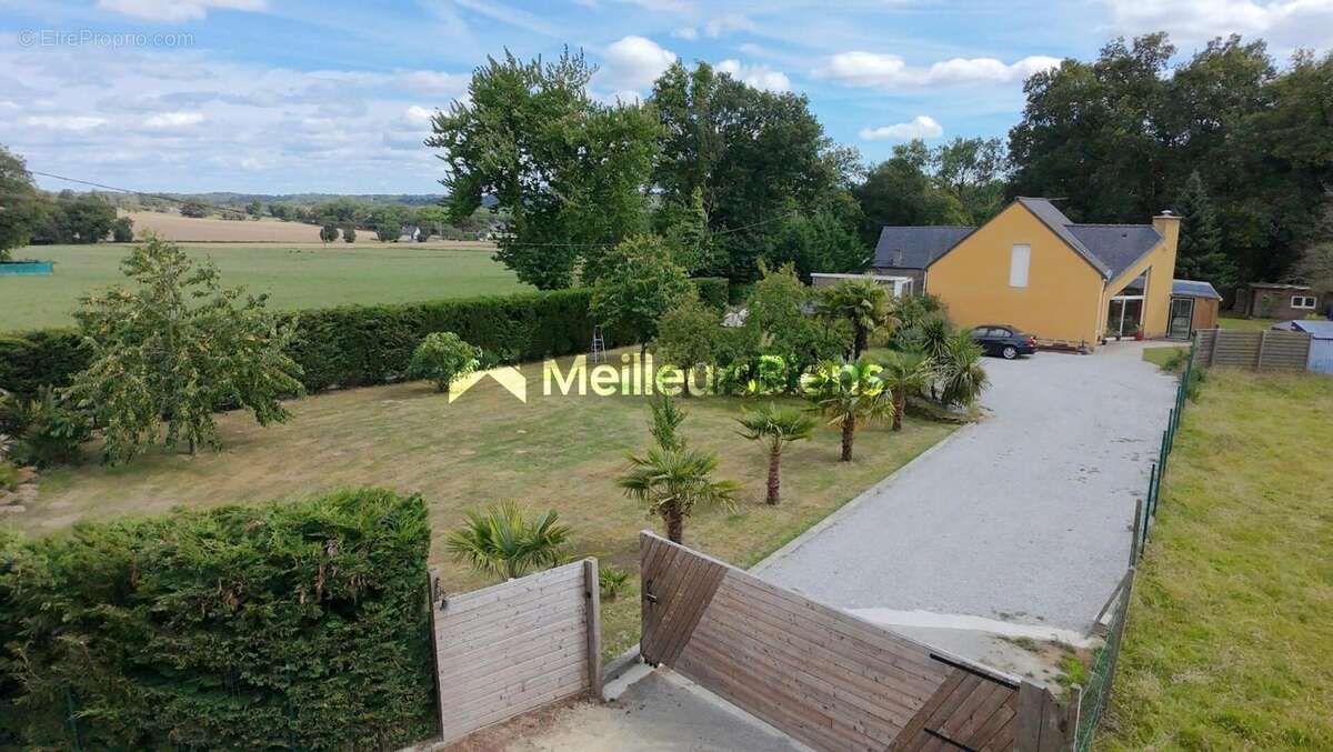 Maison à LA GACILLY