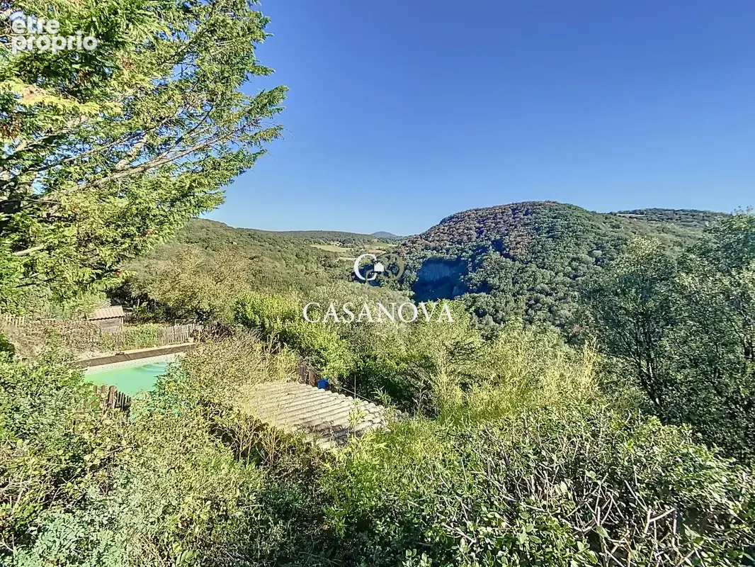 Point de VUE PANORAMIQUE. Bâti de CARACTERE avec piscine et 250 m² habitables et possibilité de projet touristique (chambres d'h - photo 11