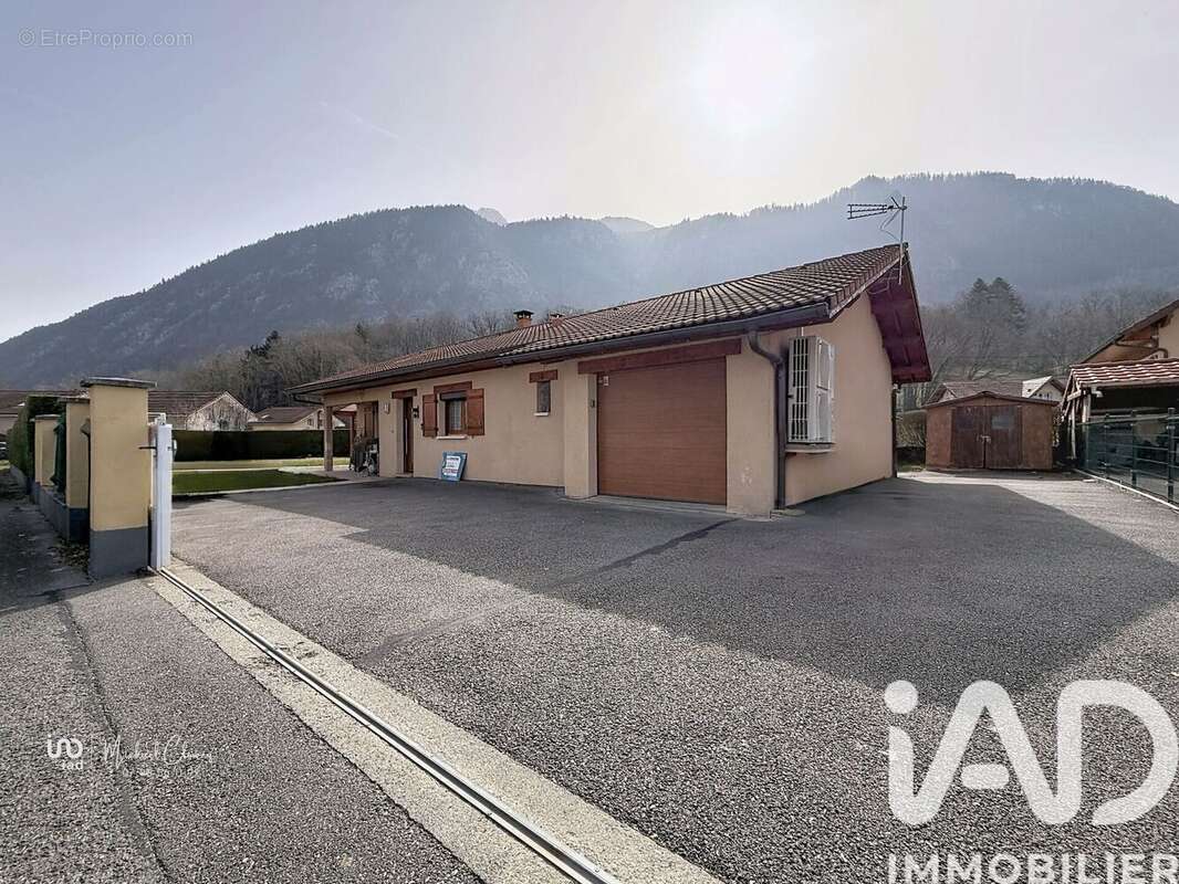 Photo 2 - Maison à BONNEVILLE