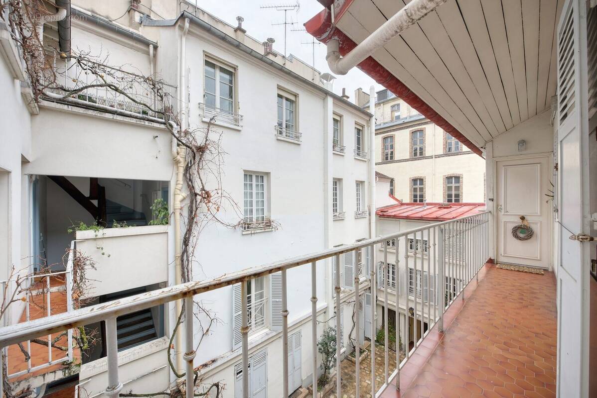 Appartement à PARIS-7E