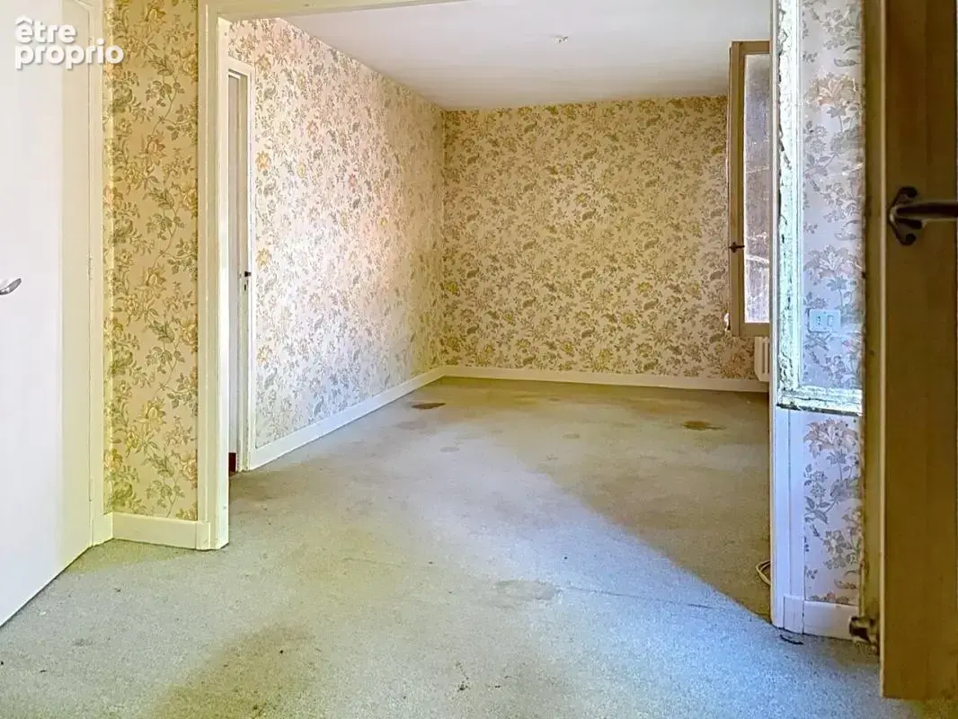 SUCCESSION VACANTE ! Maison à rénover 5 pièces, 3 chambres à Conflans-en-Jarnisy - photo 4