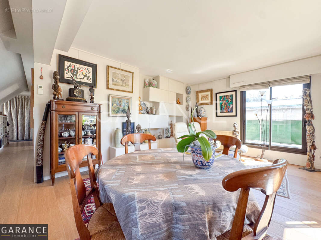 Appartement à PARIS-12E
