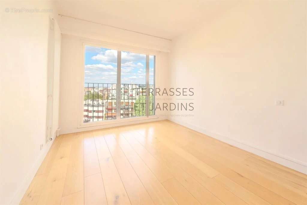 Appartement à PARIS-19E