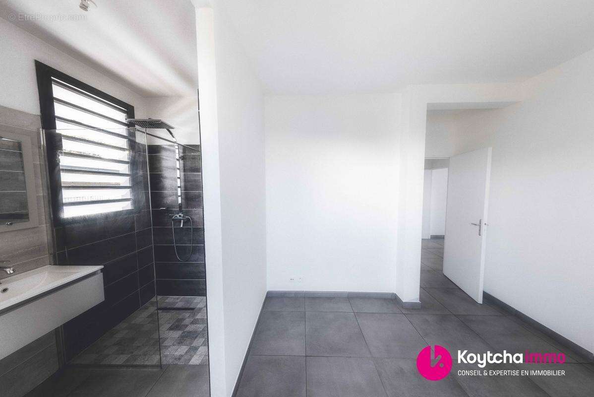 Maison t4 / local pro  piscine - photo 3
