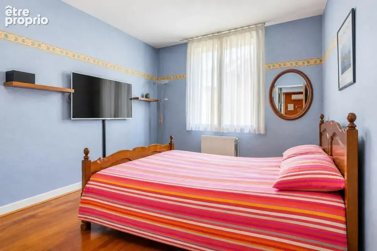 Maison de 5/6 pièces de 85 m² à Villeurbanne avec Garage et Cour - photo 7