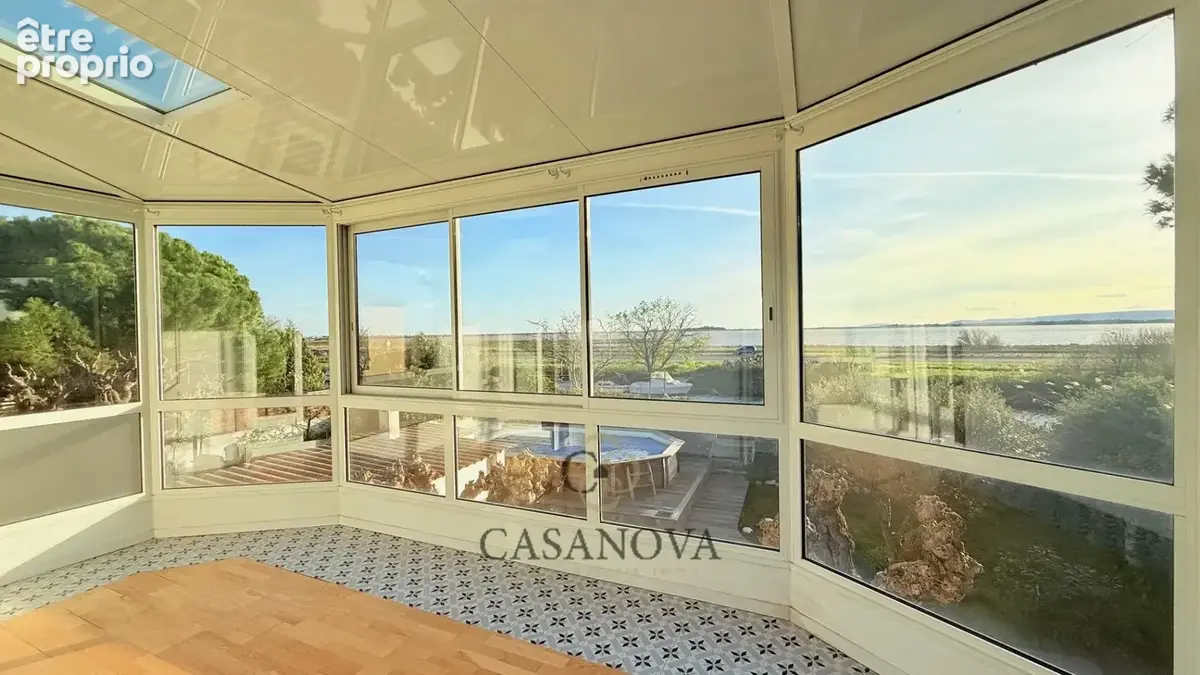 Villa rénovée avec ponton privatif et vue étangs  proche Montpellier  piscine chauffée - photo 6