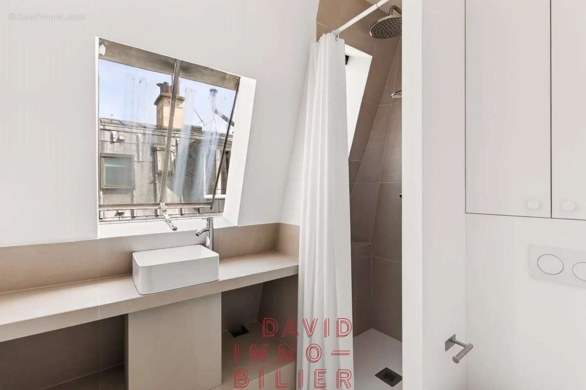 Appartement à PARIS-9E