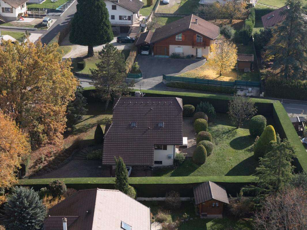 Maison à CHENS-SUR-LEMAN
