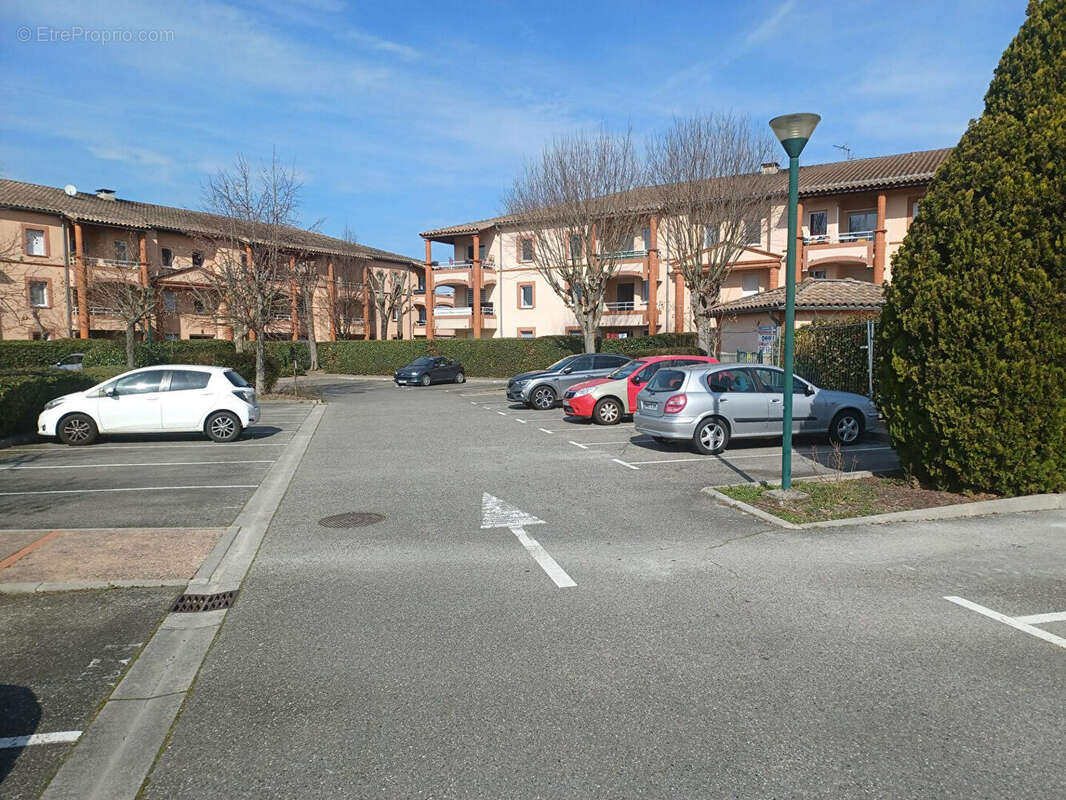 Parking à COLOMIERS