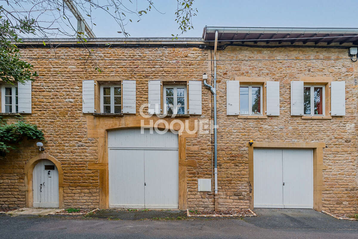Appartement à POUILLY-LE-MONIAL