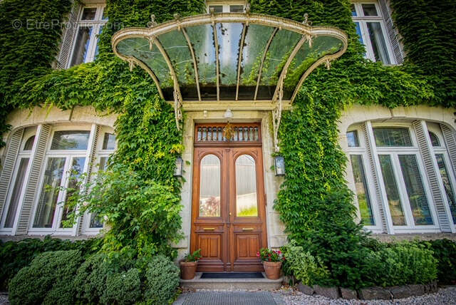 Maison à ETIVAL-CLAIREFONTAINE