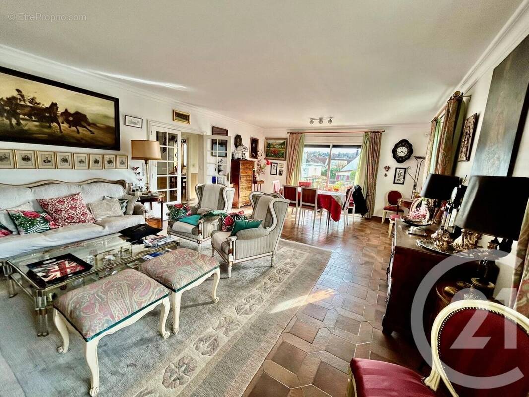 Maison à SAINT-GRATIEN