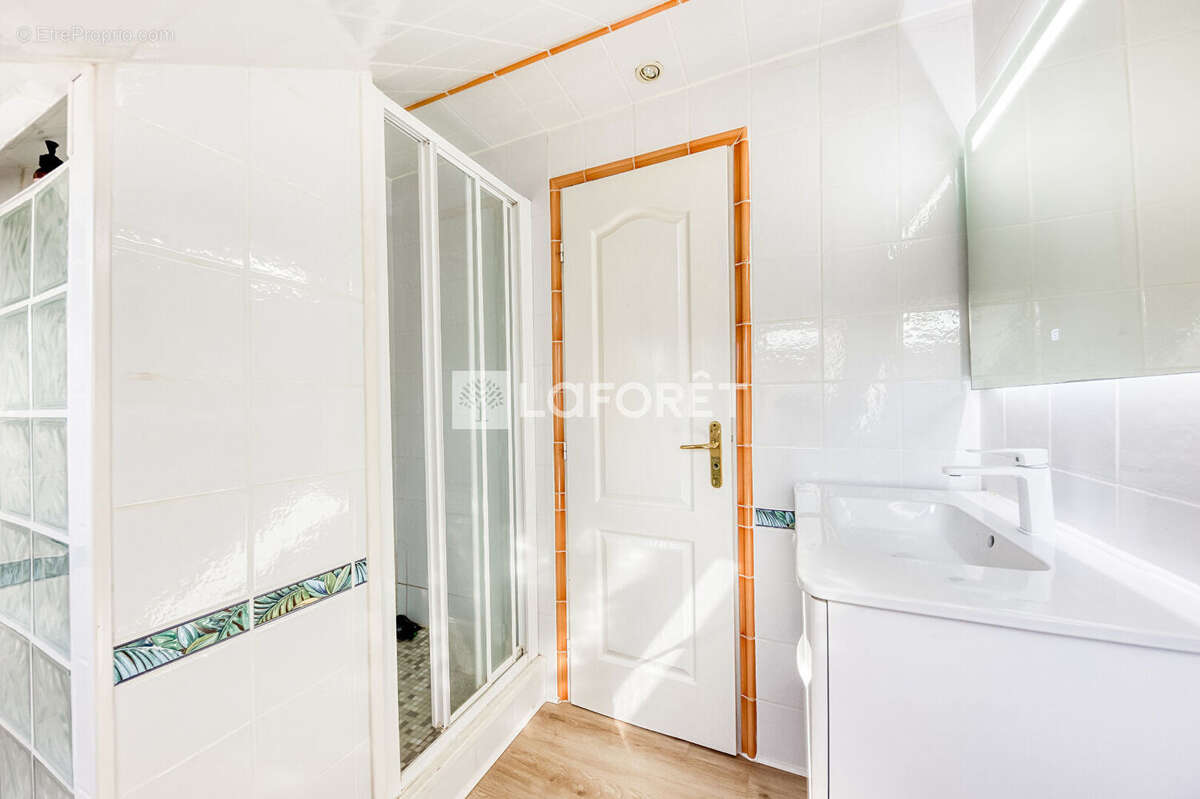 Maison à OZOIR-LA-FERRIERE