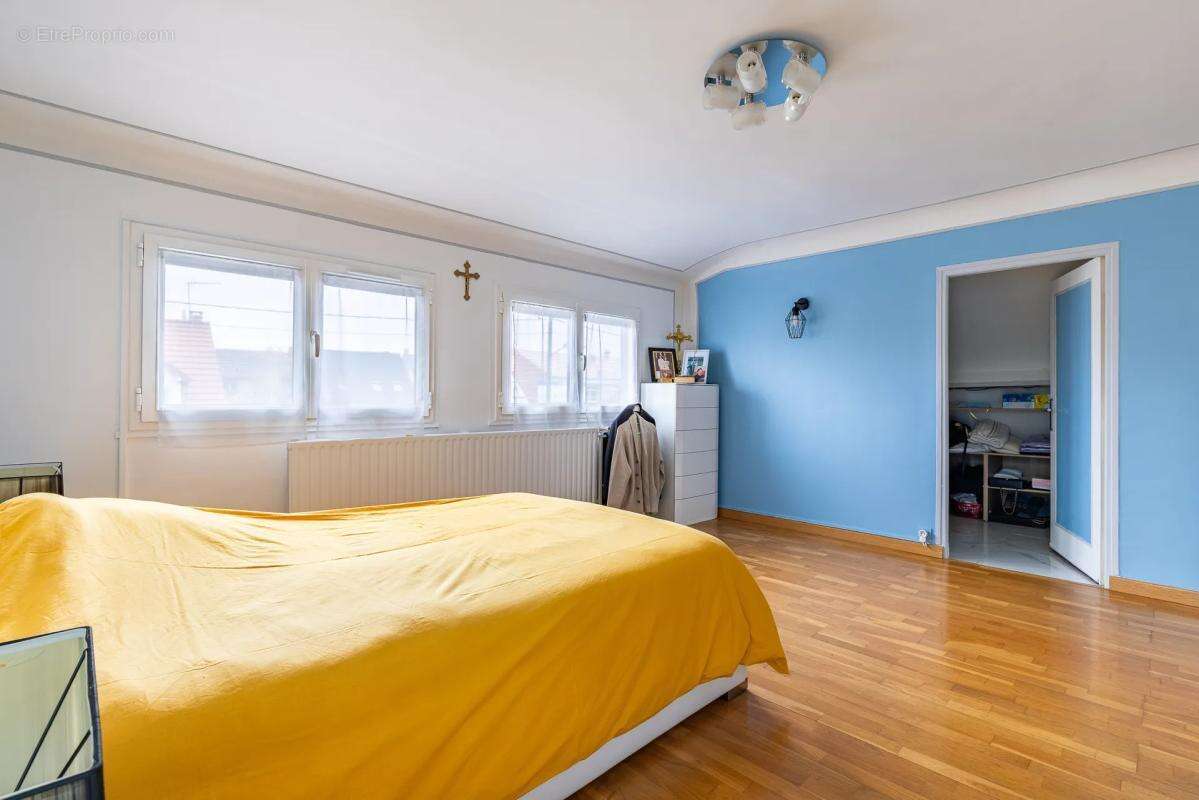 Maison à ORMESSON-SUR-MARNE