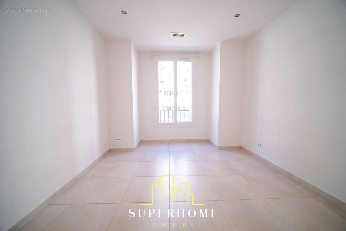 Appartement à MARSEILLE-6E