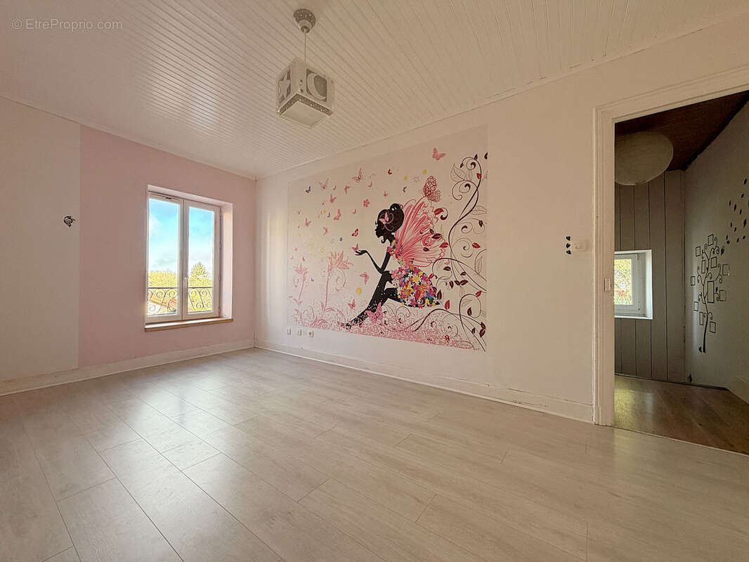 Maison à VILLEFONTAINE