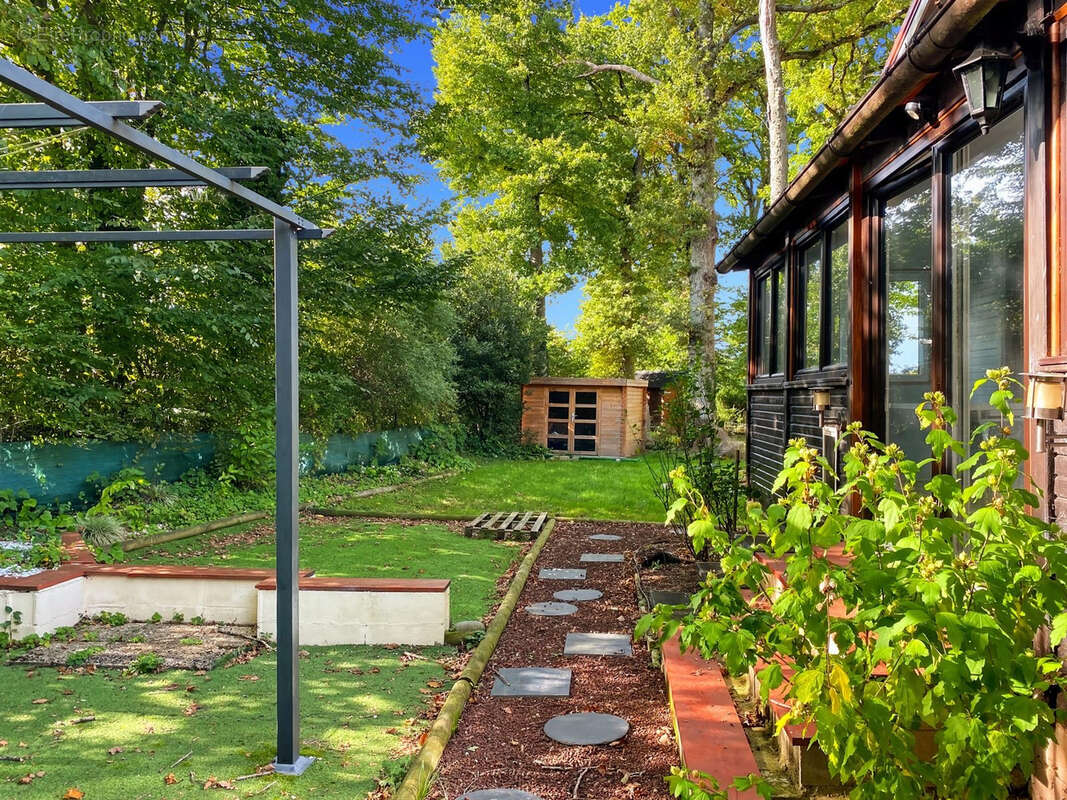 Maison à BAZOCHES-SUR-LE-BETZ