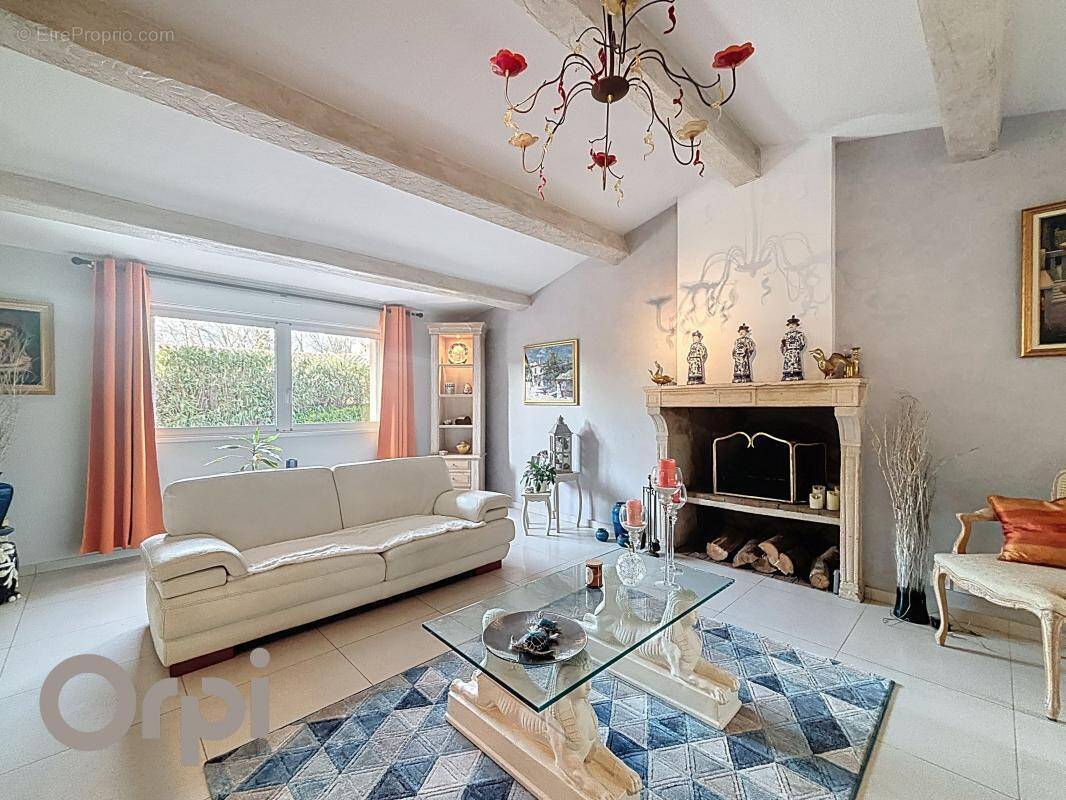 Maison à ROQUEBRUNE-SUR-ARGENS