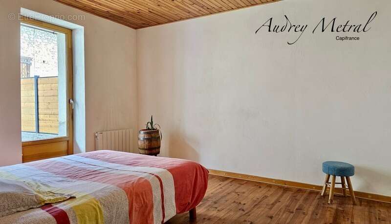 Maison de village en pierre mitoyenne à vendre à Ruffieux, d'env.65 m2 habitable, 1h de Genève, 45 minutes d’Annecy et 30 minute - photo 7