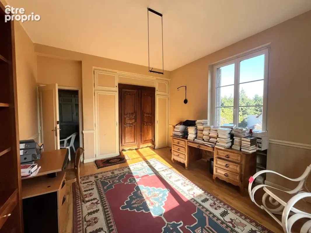 Sur les hauteurs de Chamalières Grande Villa 300m2 et un Appartement de 70m2 Indépendant sur 1753m2 de terrain - photo 6