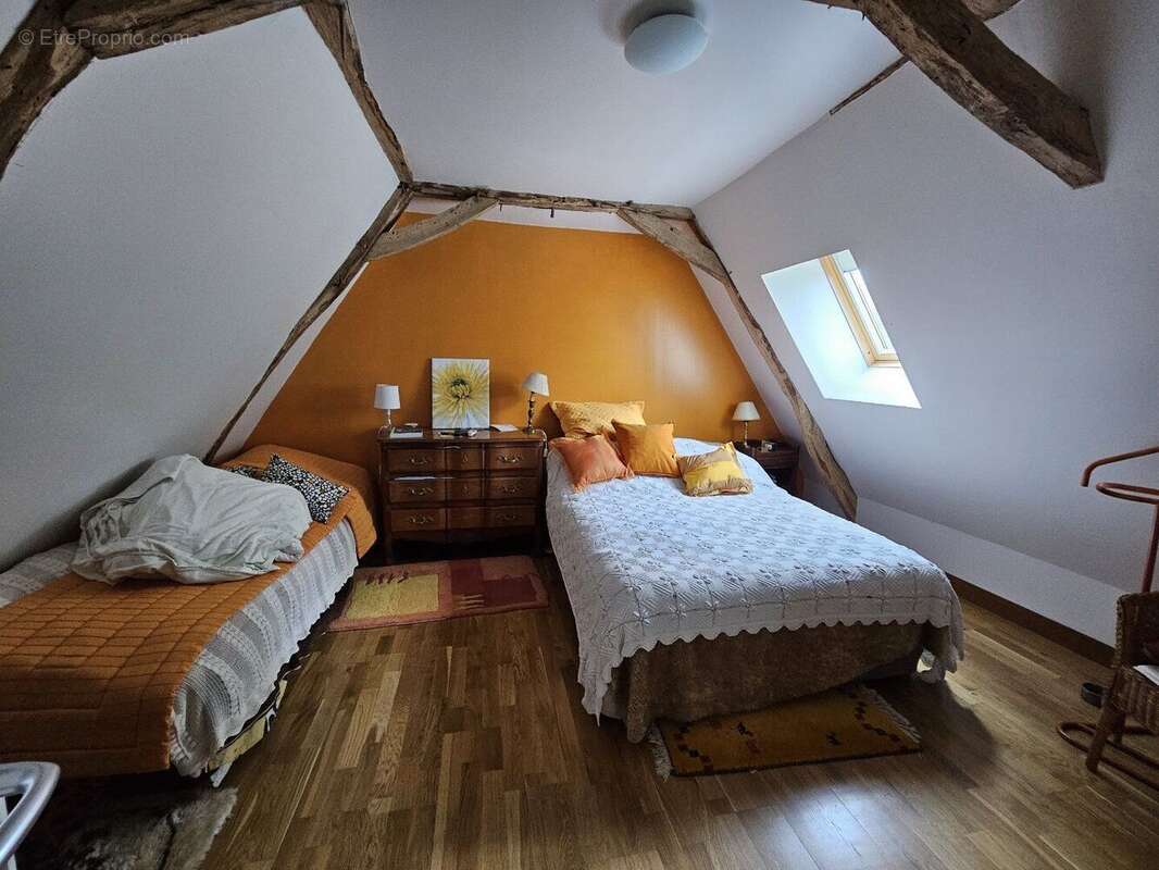 Maison à LACROPTE