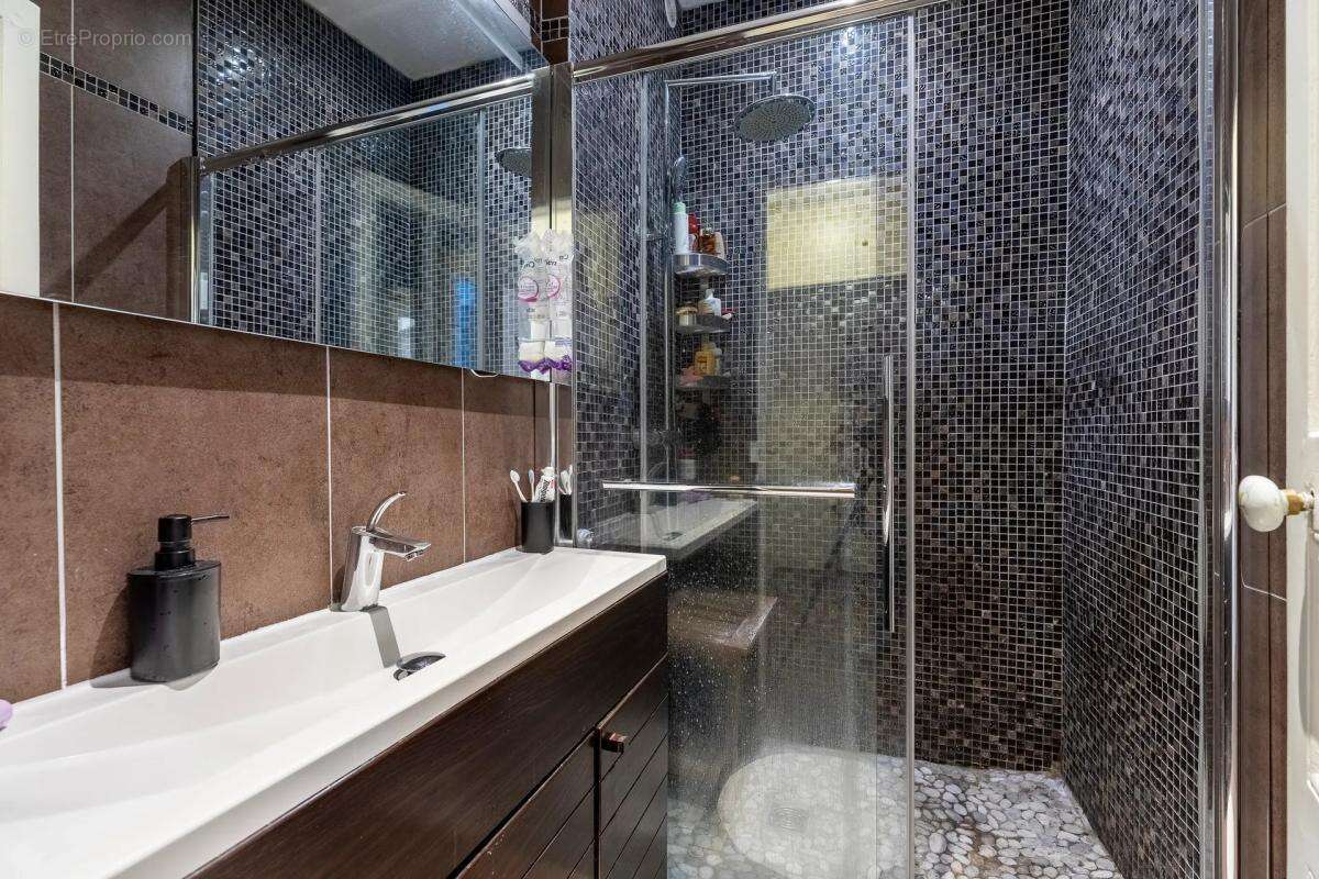 Appartement à PARIS-12E