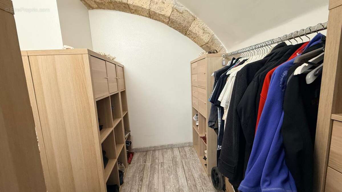 Appartement à POUSSAN