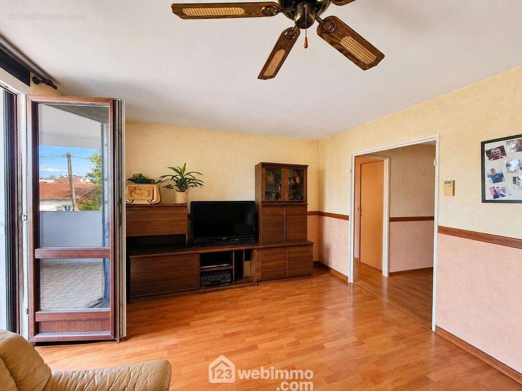 Photo retouchée - Pièce désencombrée - Appartement à VITRY-SUR-SEINE