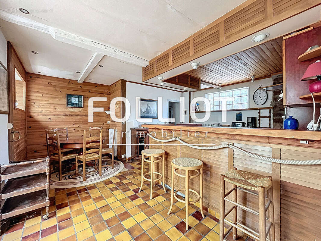 Maison à SAINT-PLANCHERS