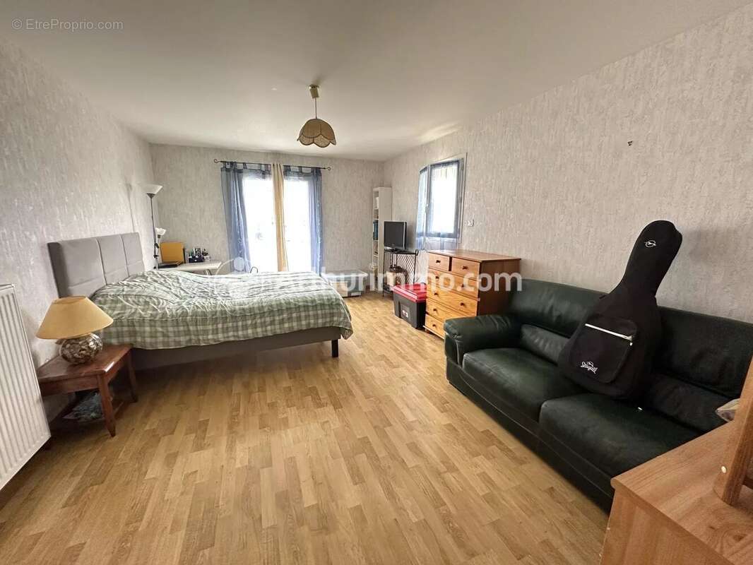 Maison à SAINT-ASTIER