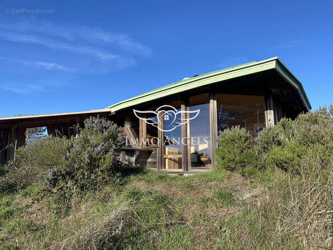 Maison à LA VACQUERIE-ET-SAINT-MARTIN-DE-CASTRIES