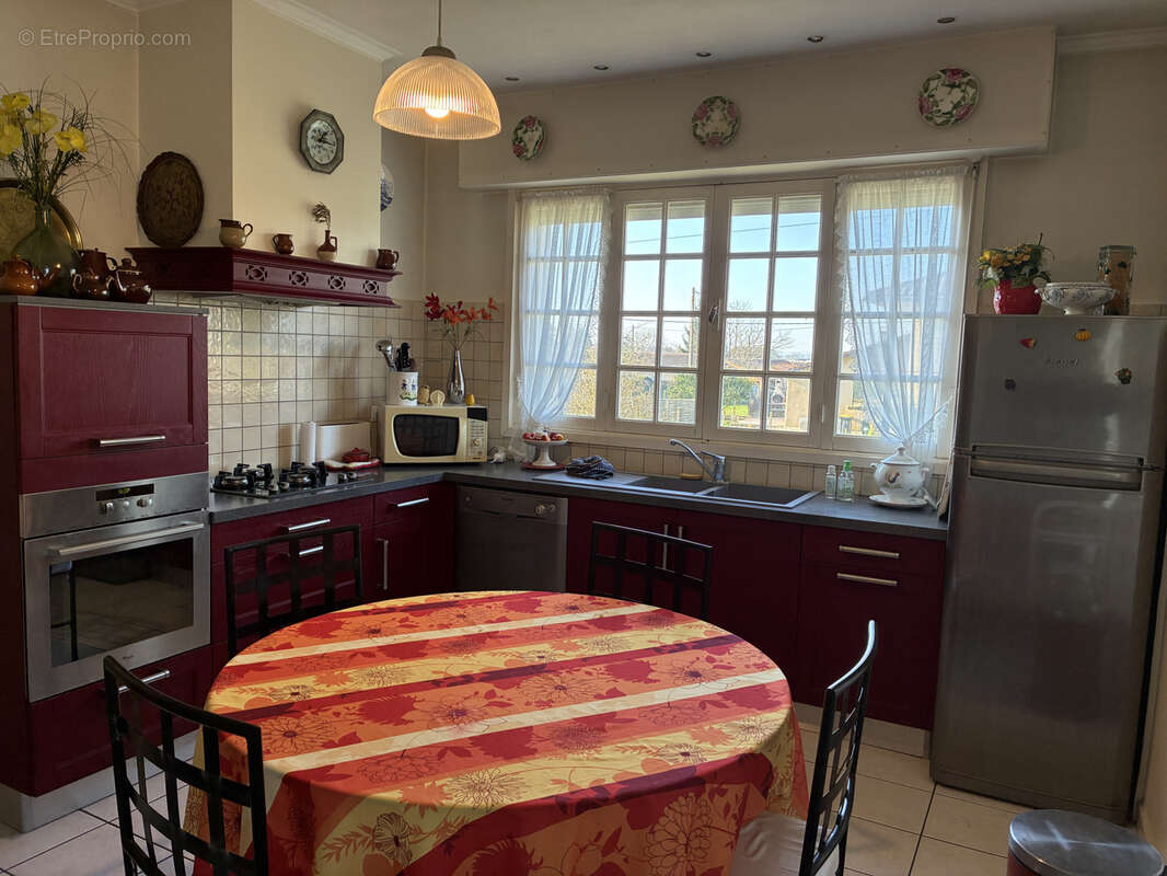 Maison à SAINT-MAGNE-DE-CASTILLON